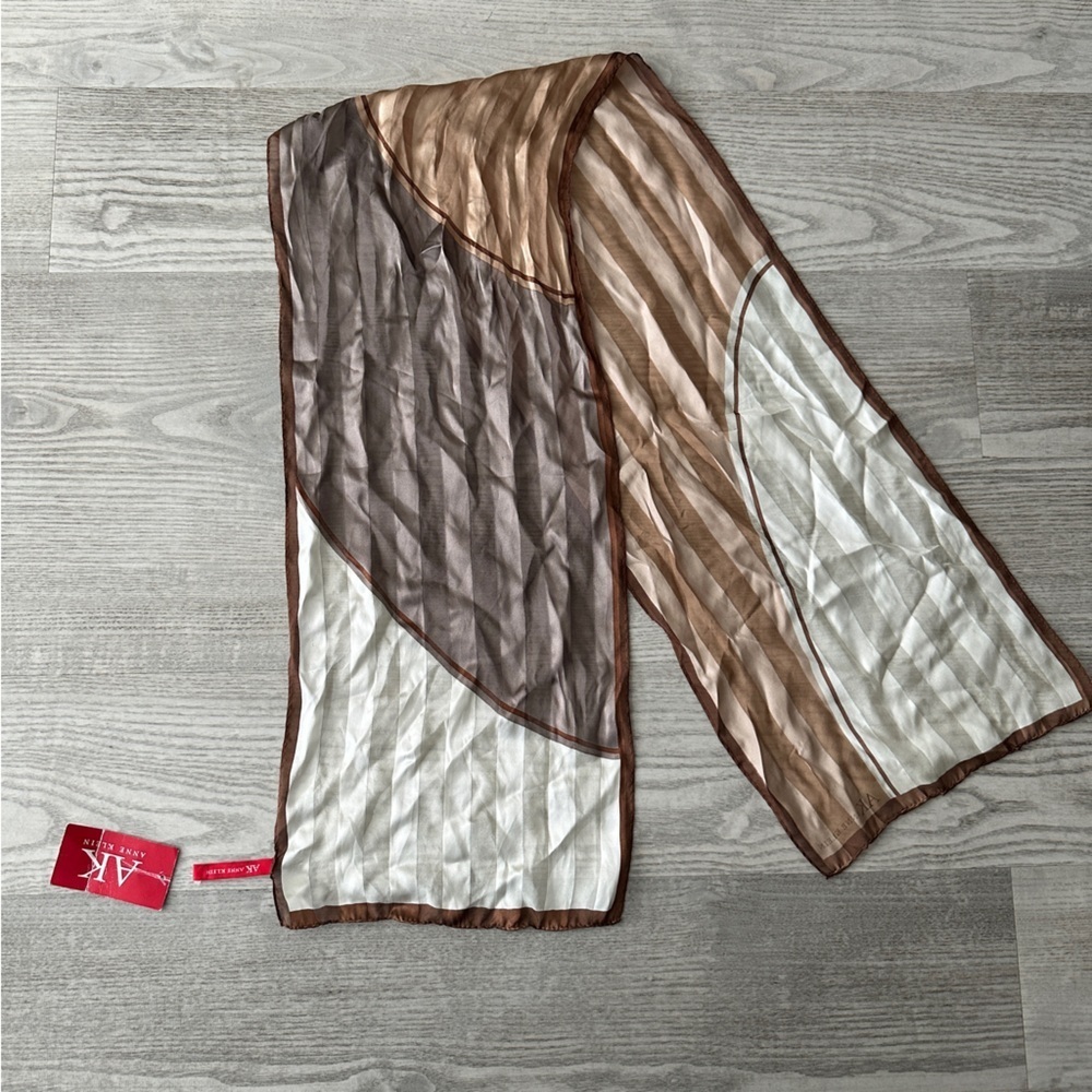 NWT Anne Klein Silk Brown Cream Print Scarf